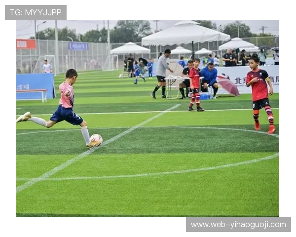 北京城市足球联赛引领全民健身热潮与社区体育融合发展新路径探索